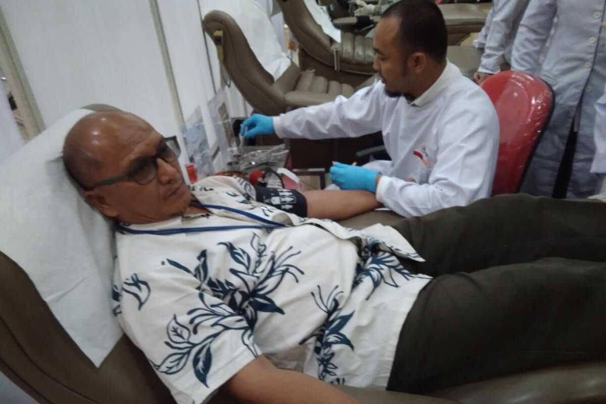 Blood Donors image 1
